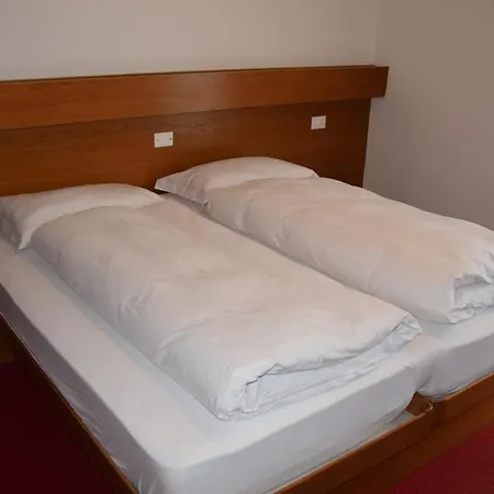 Ferrari Hotel 3*